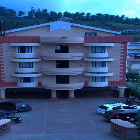 Hotel Blue Bird Ooty Exteriér fotografie
